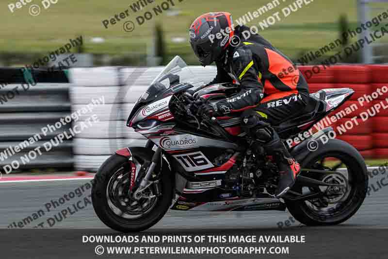 cadwell no limits trackday;cadwell park;cadwell park photographs;cadwell trackday photographs;enduro digital images;event digital images;eventdigitalimages;navarra;no limits trackdays;peter wileman photography;racing digital images;trackday digital images;trackday photos